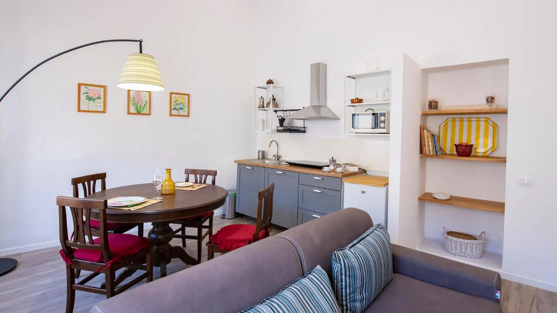 Mamo Florence - Borgo Santa Croce Apartment