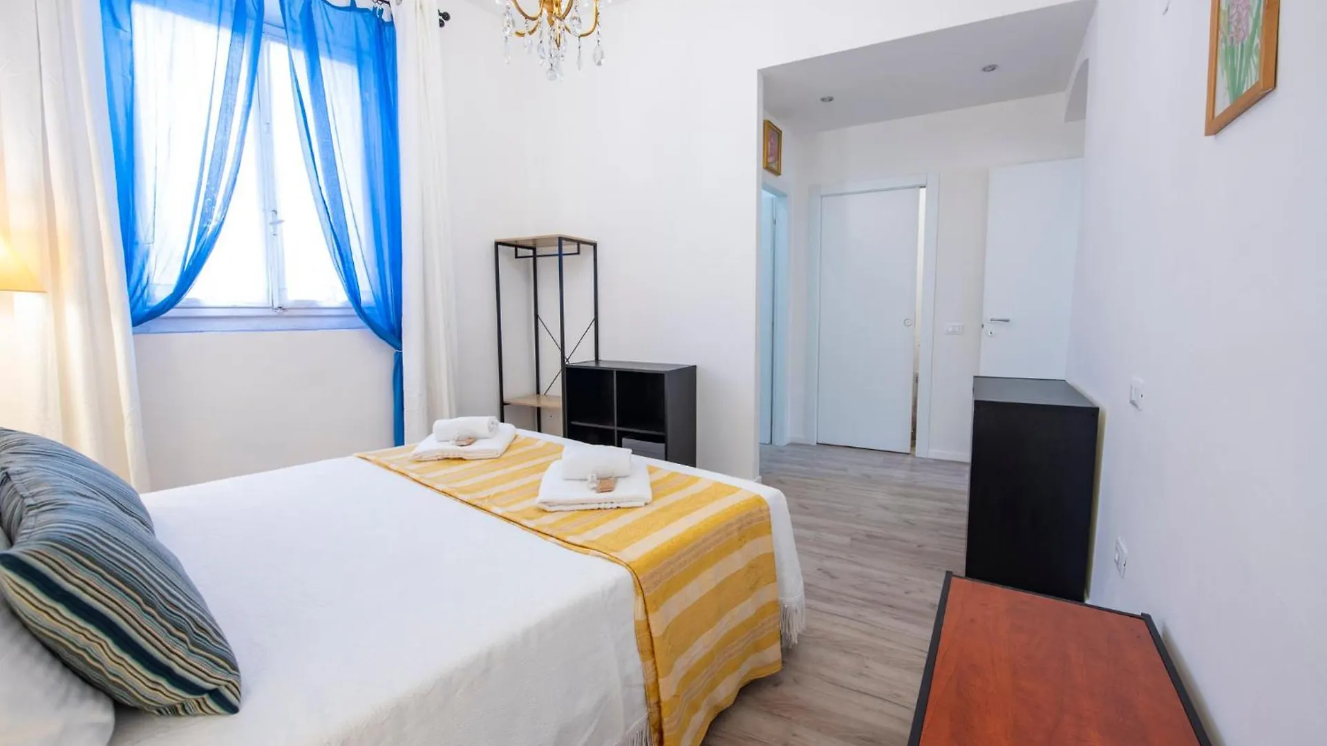 Mamo Florence - Borgo Santa Croce Apartment