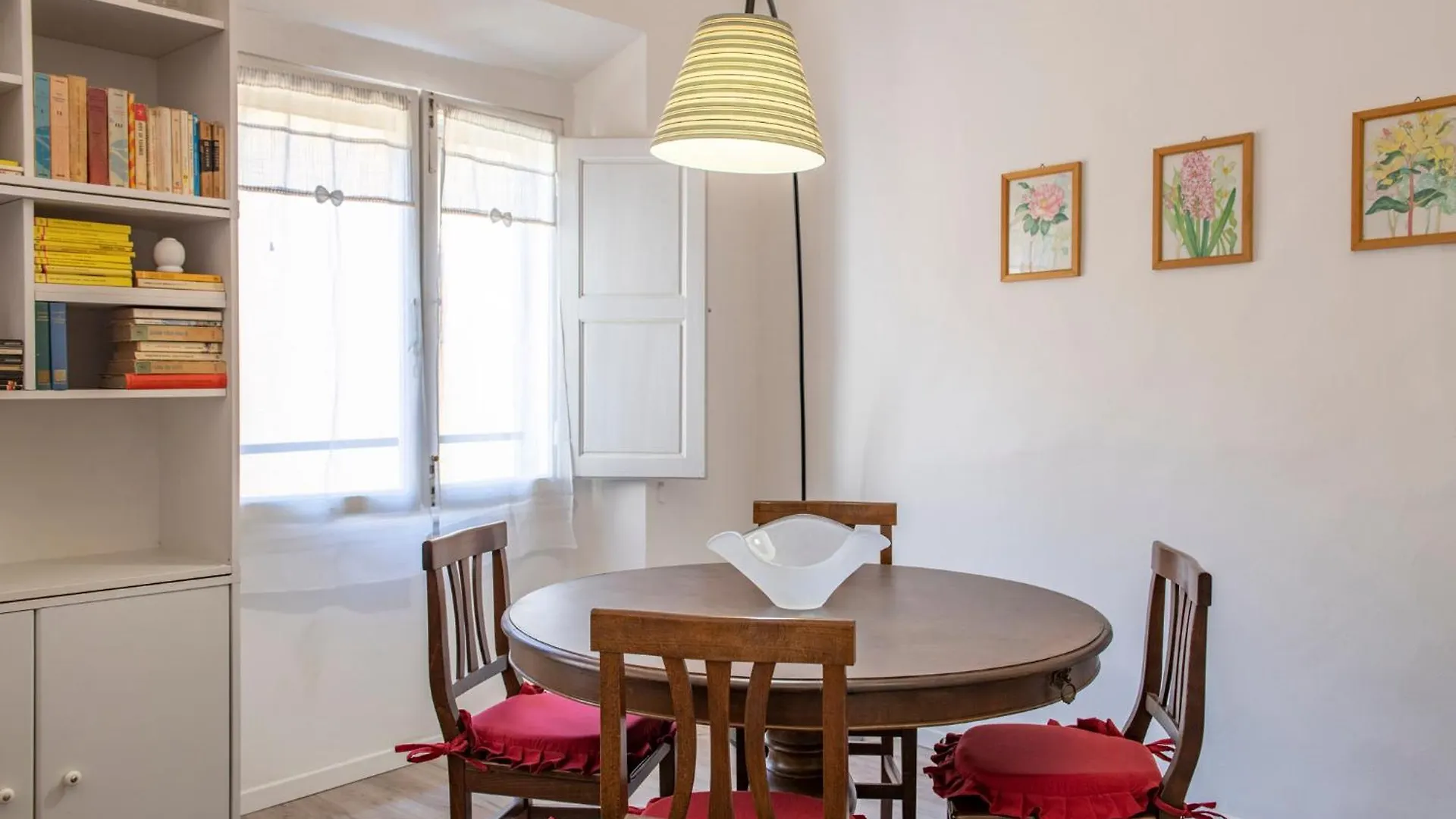 Mamo Florence - Borgo Santa Croce Apartment